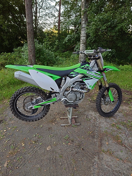 Kawasaki KXF450 4 of 5