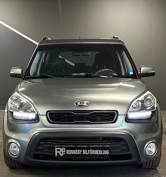 Kia Soul 2 of 5