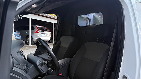 Renault Kangoo Express 15 of 16