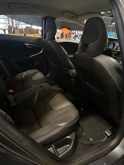 Volvo V40 4 of 4