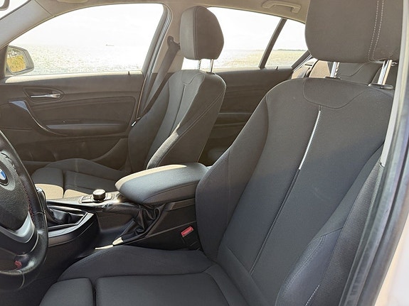 BMW 116i 10 of 15