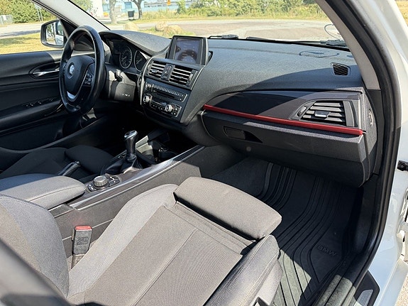 BMW 116i 12 of 15