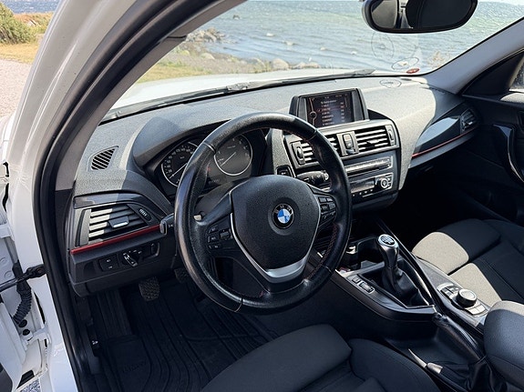 BMW 116i 9 of 15