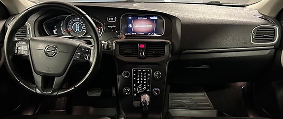 Volvo V40 Cross Country 10 of 15
