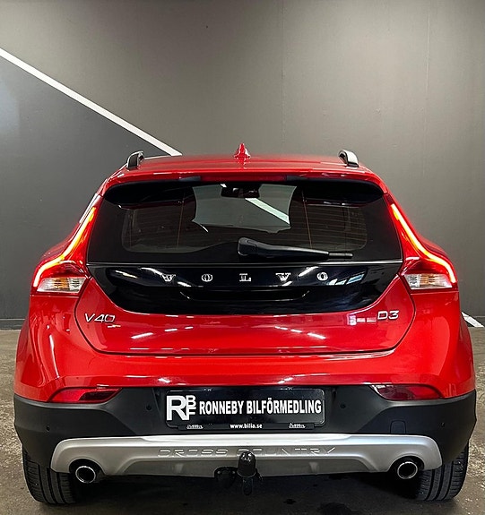 Volvo V40 Cross Country 7 of 15