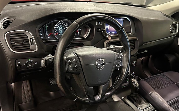 Volvo V40 Cross Country 12 of 15