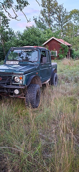 Suzuki Samurai 15 of 16