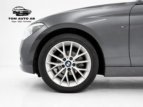 BMW 118d 3 of 30