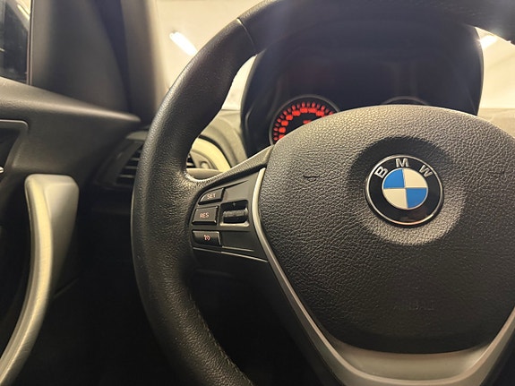 BMW 118d 19 of 30