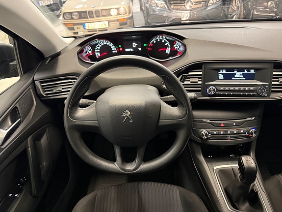 Peugeot 308 16 of 25