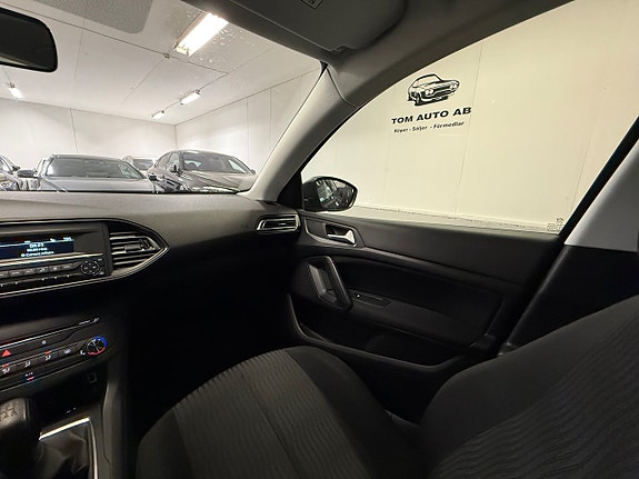 Peugeot 308 23 of 25
