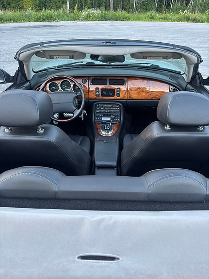 Jaguar XKR 7 of 16