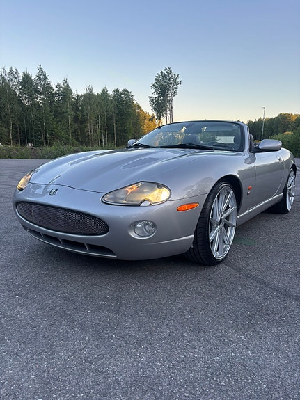 Jaguar XKR 10 of 16