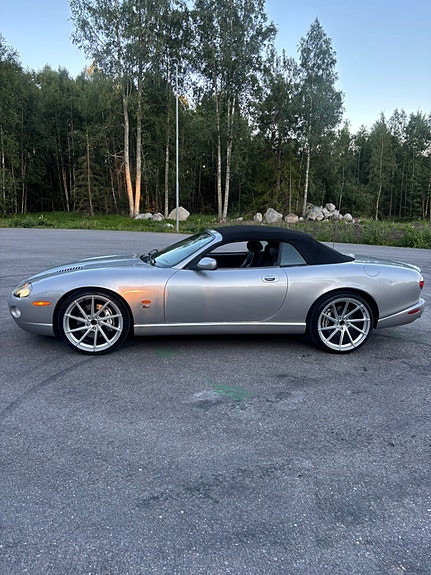 Jaguar XKR 13 of 16