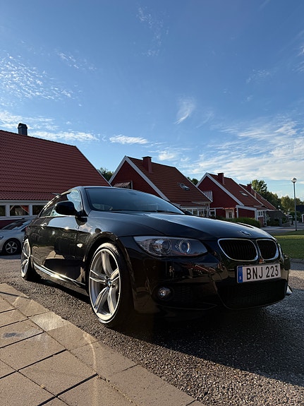 BMW 325i 5 of 5