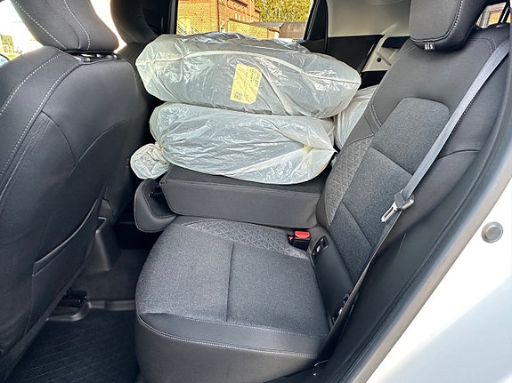 Renault Clio 10 of 16