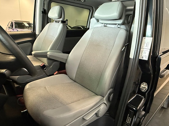 Mercedes-Benz Viano 5 of 5