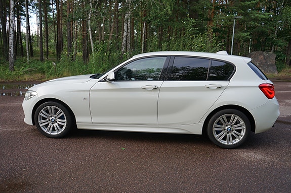 BMW 118d 4 of 5