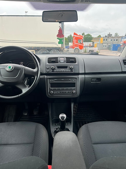 Skoda Fabia 5 of 5