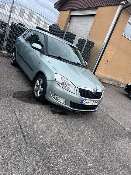 Skoda Fabia 3 of 5