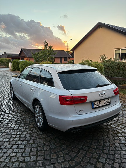 Audi A6 4 of 5