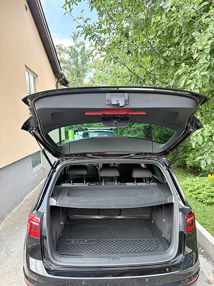 Volkswagen Golf Sportsvan 5 of 5
