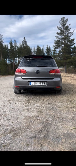 Volkswagen Golf VI 2 of 5