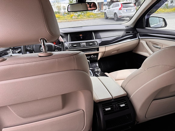 BMW 520d 5 of 8