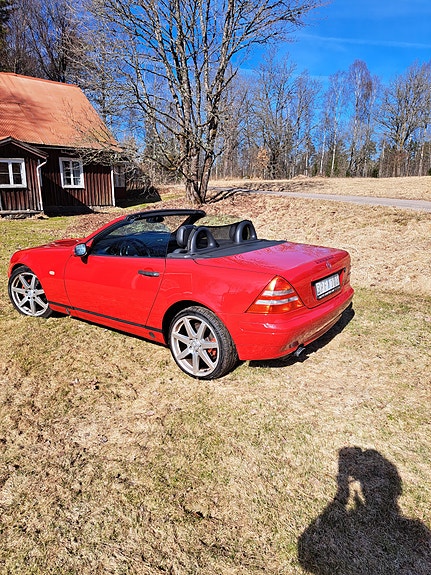 Mercedes-Benz SLK200 2 of 4