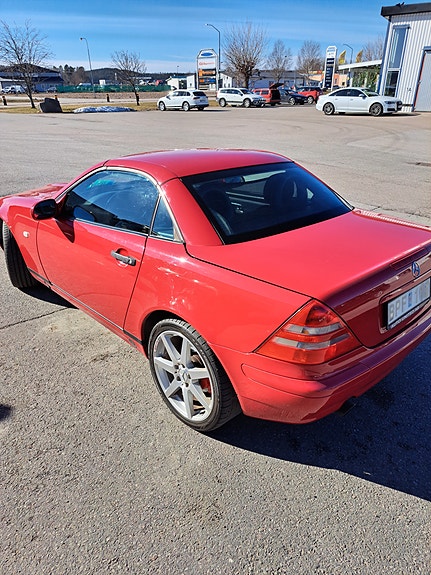 Mercedes-Benz SLK200 4 of 4
