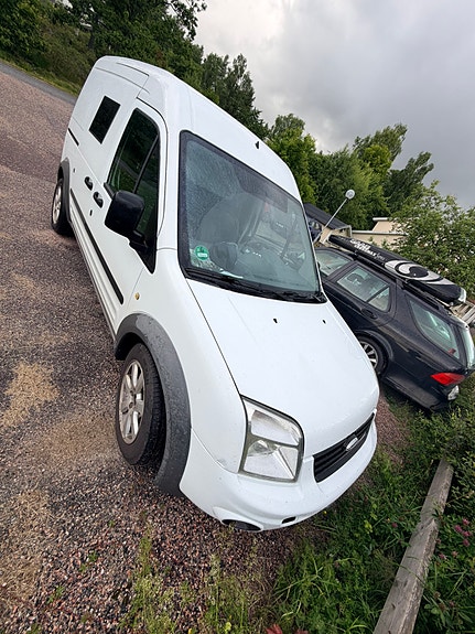 Ford Transit Connect 4 of 11