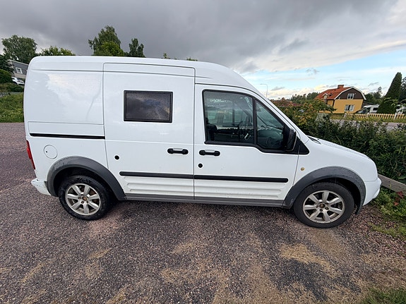 Ford Transit Connect 3 of 11