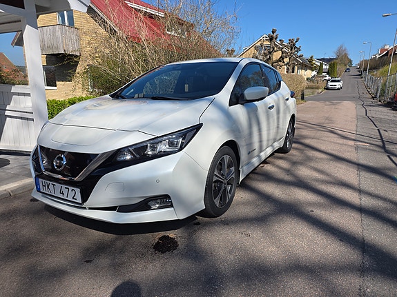Nissan Leaf 2 of 5