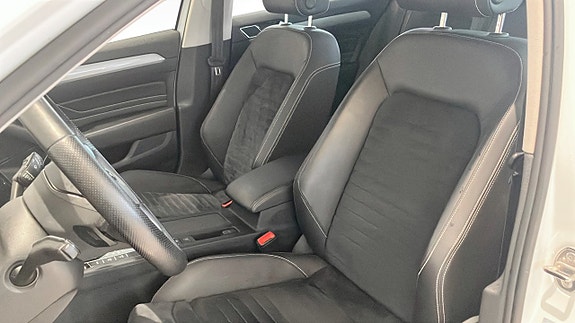 Volkswagen Passat 8 of 21