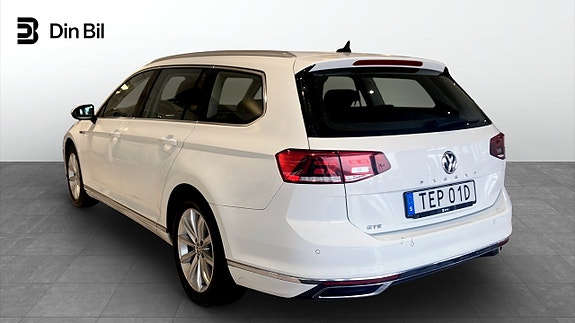 Volkswagen Passat 3 of 5