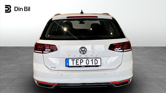 Volkswagen Passat 5 of 5