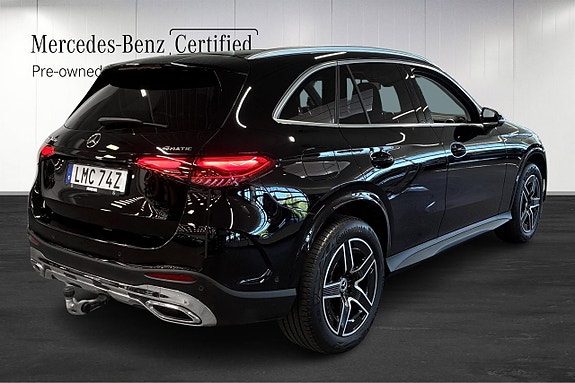 Mercedes-Benz GLC300 e 3 of 5