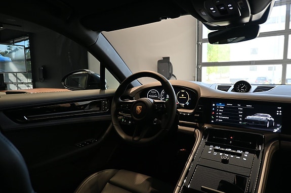 Porsche Panamera 4S 14 of 24