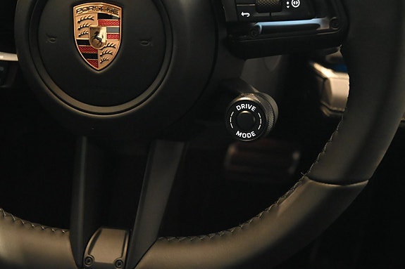 Porsche Panamera 4S 15 of 24