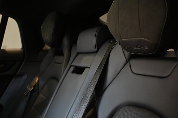 Porsche Panamera 4S 21 of 24