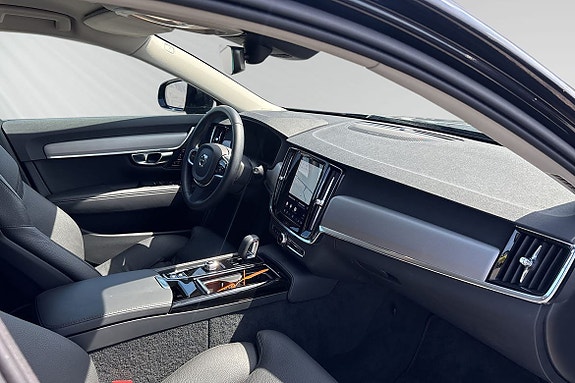 Volvo V90 10 of 11