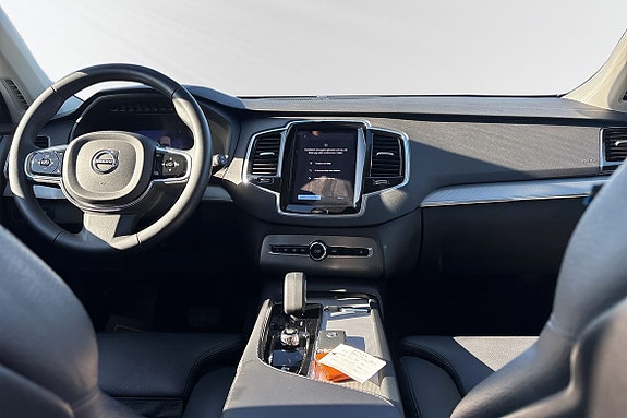 Volvo XC90 10 of 10