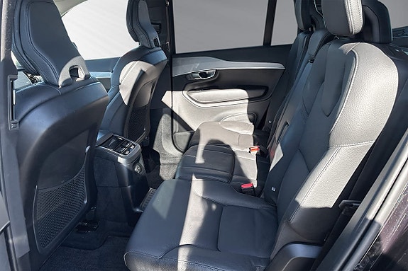 Volvo XC90 7 of 10