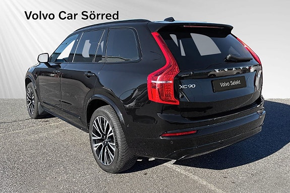 Volvo XC90 4 of 10