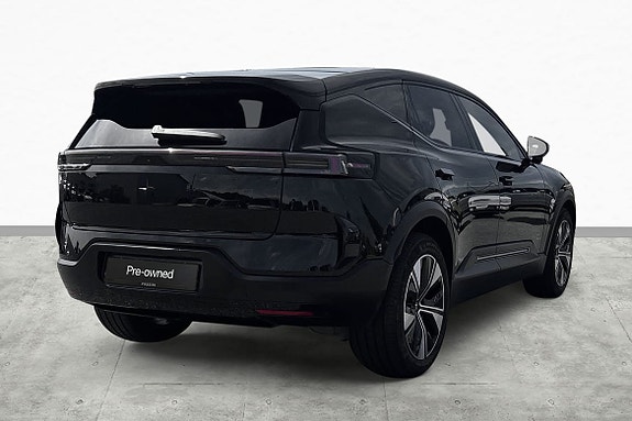 Polestar 3 8 of 19
