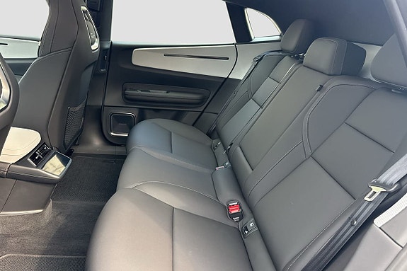 Polestar 4 11 of 19