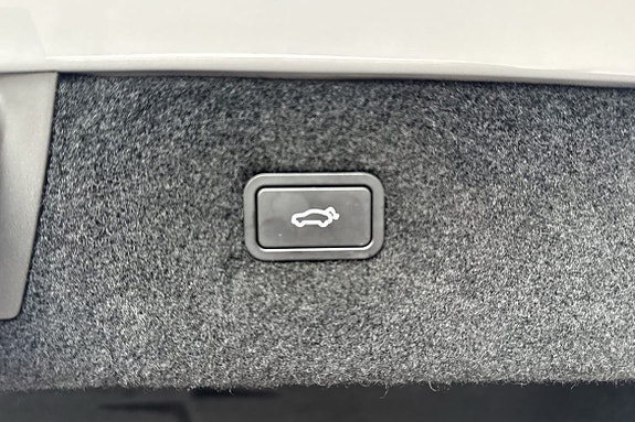 Polestar 4 19 of 19