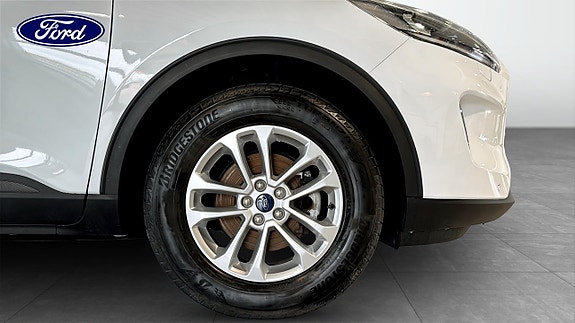 Ford Kuga 9 of 9