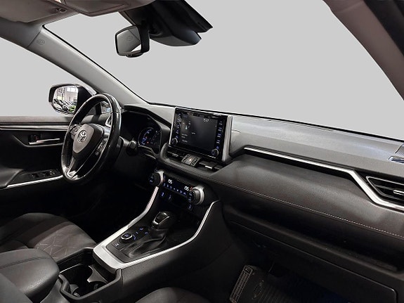 Toyota RAV4 10 of 19