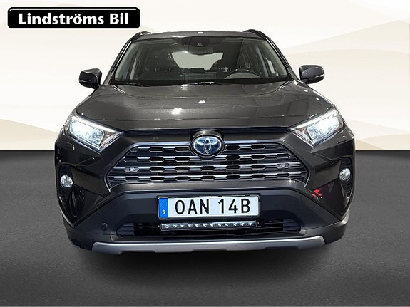 Toyota RAV4 9 of 19